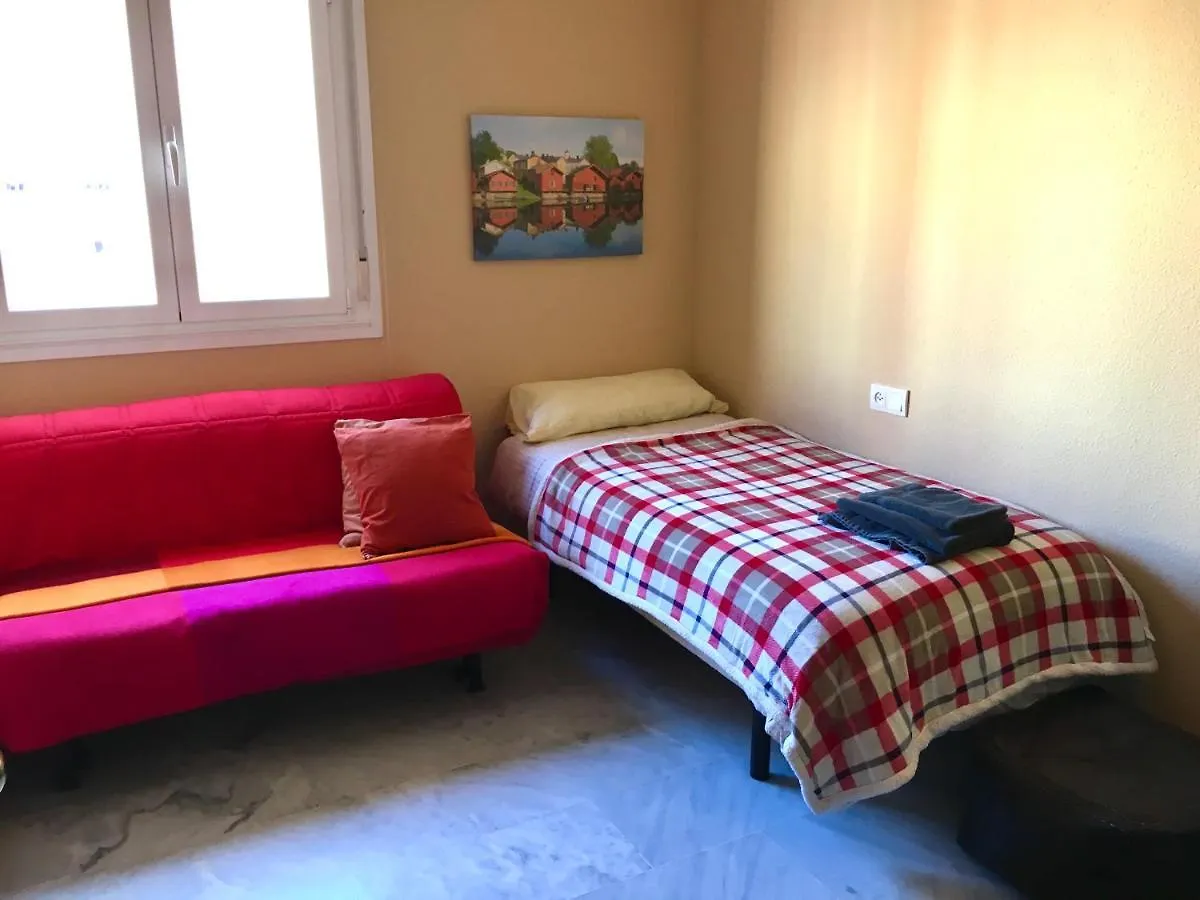 Apartamento Junto a FIBES, amplio, luminoso, con piscina y parking Sevilla 0*,  España